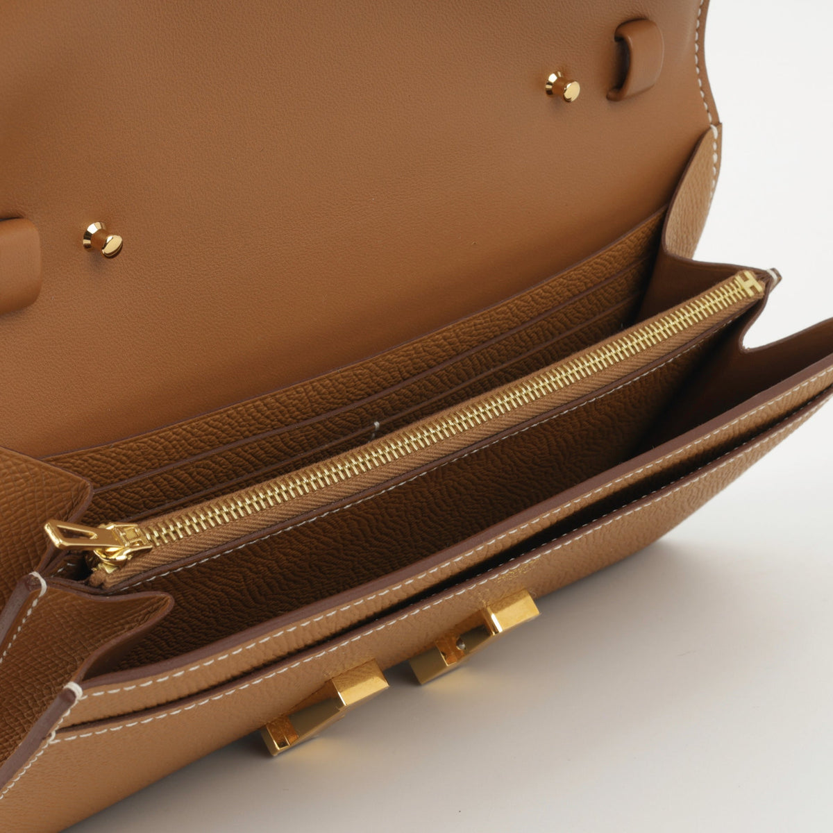 Aurelia To-Go Portemonnaie in Gold – Originalansicht 4