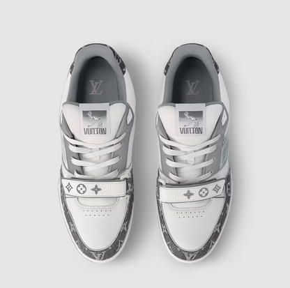 Sneaker Trainer Monogram Grau – Produktfoto 3