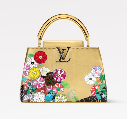 Goldfarbene Statement-Handtasche mit bunten Blumenmotiven – Vorderansicht