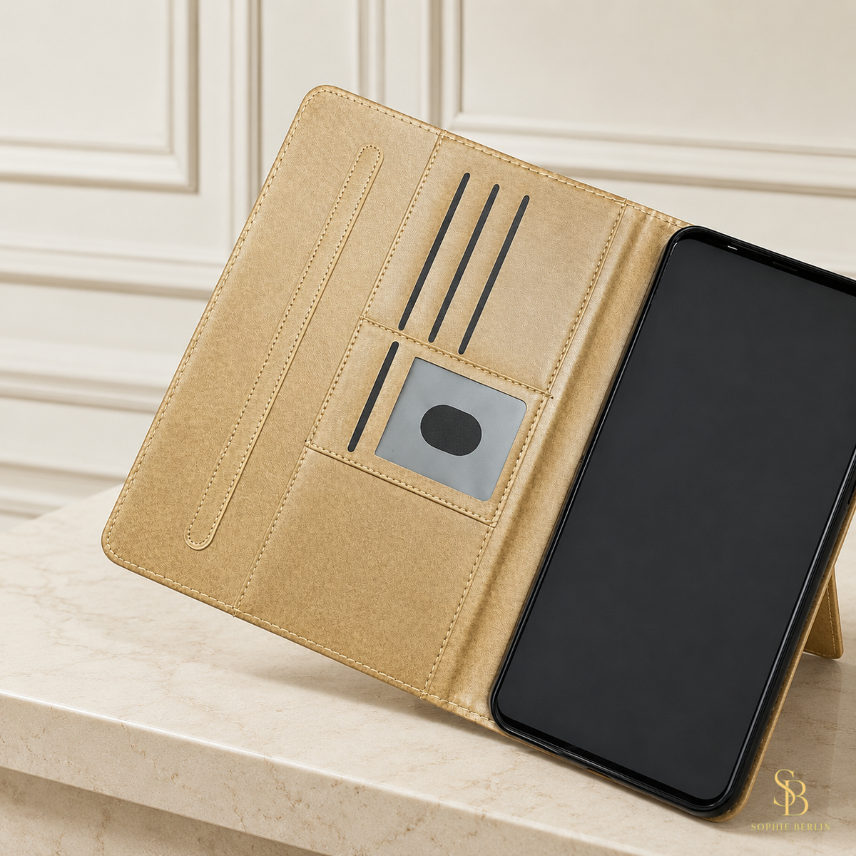 Rosafarbene iPad-Hülle mit hellem Monogramm – Sophie-Berlin-Luxusansicht 6