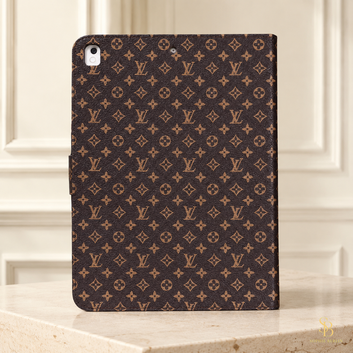 Rosafarbene iPad-Hülle mit hellem Monogramm – Sophie-Berlin-Luxusansicht 8
