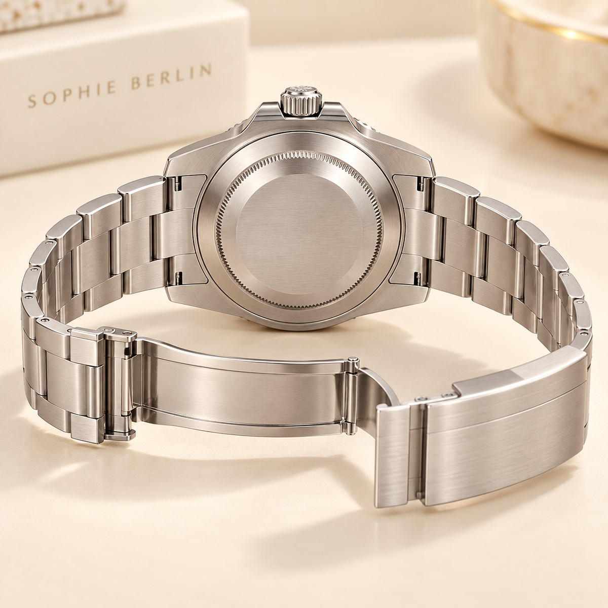 Marinus Herrenuhr, 41 mm, geschlossene Rückseite und geöffnetes Gliederarmband