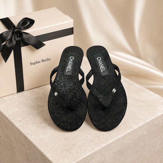 Glitzer-Zehentrenner mit Strass – Flache Sandalen – Luxus-Profilansicht