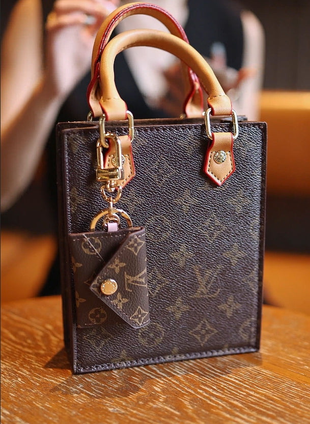 Mini-Handytaschen-Anhänger mit Tragegriff – Originalansicht 2