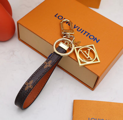 Schwarzer Monogrammriemen mit silberfarbenem Clip – Originalansicht 3