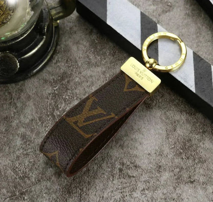 Monogramm-Schlüsselanhänger in sieben Farbvarianten – Originalansicht 2