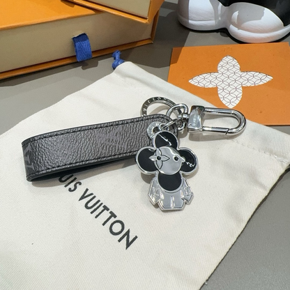 Floraler Monogramm-Handgelenkriemen für Schlüssel – Originalansicht 7