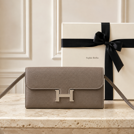 Noémie To-Go Portemonnaie in Taupe – Sophie Berlin